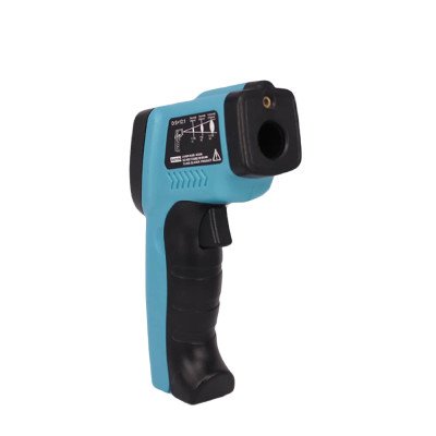 Close-up of GM550 backlit LCD showing surface temperature reading